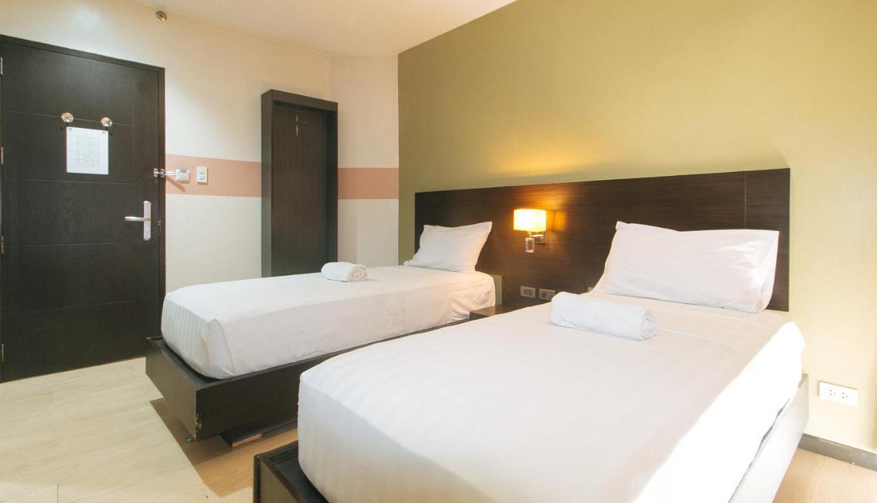 Lorenzzo Suites Hotel Makati City Buitenkant foto
