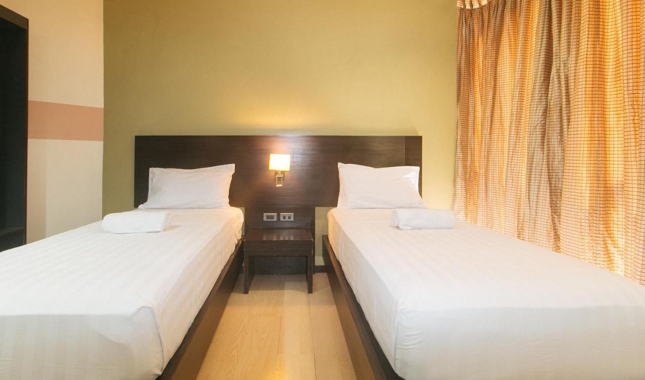 Lorenzzo Suites Hotel Makati City Buitenkant foto