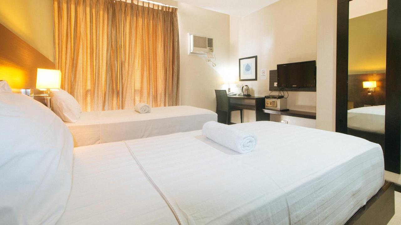 Lorenzzo Suites Hotel Makati City Buitenkant foto