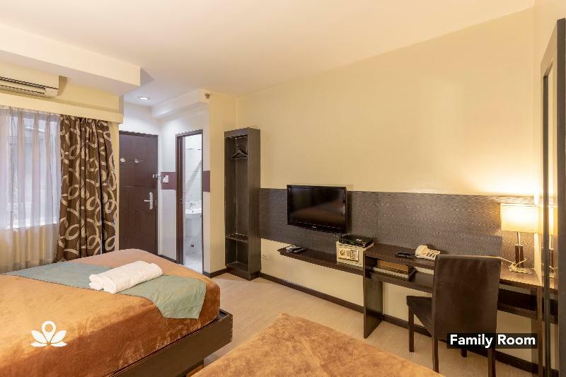 Lorenzzo Suites Hotel Makati City Buitenkant foto
